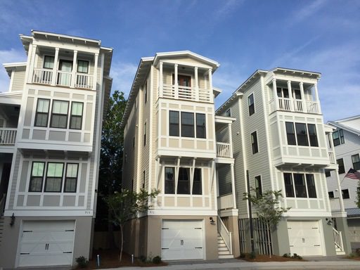 An image of white large house at 972 Key Colony Court Mount Pleasant, SC 29464