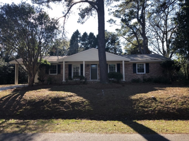 A beautiful on story house surrounded by plantation at 1832 Gippy Lane West Ashley Plantation